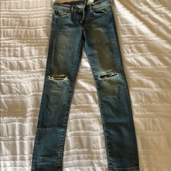 MetHera Women's 'Le Mel' Skinny Jeans - Mid Rise, Ripped & Distressed, Stretch Denim (Dark Wash, Size 8)